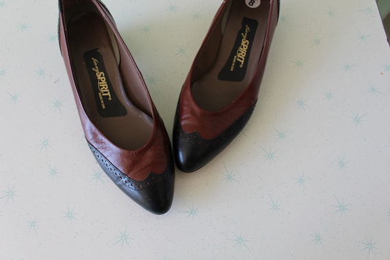 1980s BLACK and BROWN Two Toned Pumps....size 8 w… - image 2
