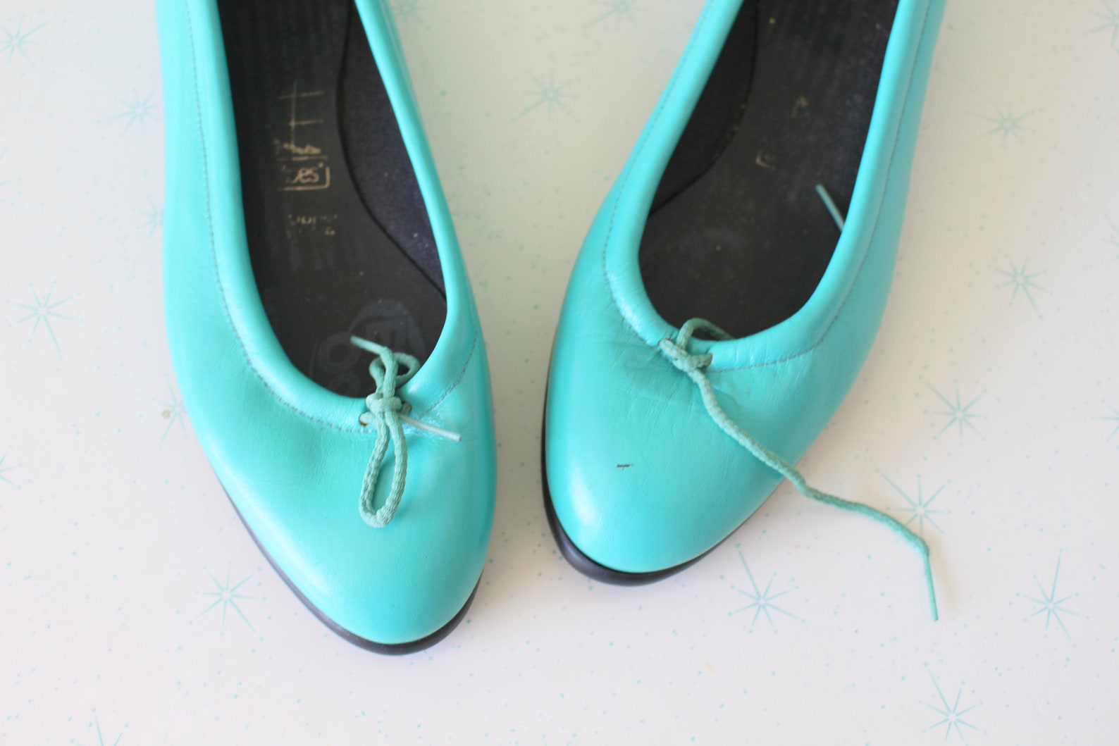 1980s teal blue tic tac toe flats..size 7 8 womens...tictactoes. blue flats. 1980s. hipster. retro. teal. dancing. ballet. indie