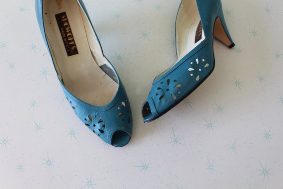 Vintage BLUE LEATHER Heels...size 7 heels...shoes… - image 3