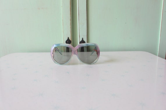 VINTAGE 1960s 70s Atomic Retro Sunglasses....eyew… - image 1