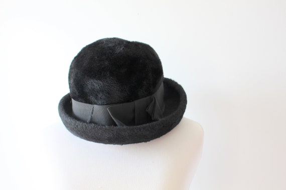 Vintage Mid Century Black Ribbon Hat.....fabric h… - image 1