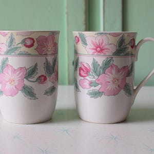 Vintage 1980s Floral Coffee Mug Set: Retro Kitchen Decor
