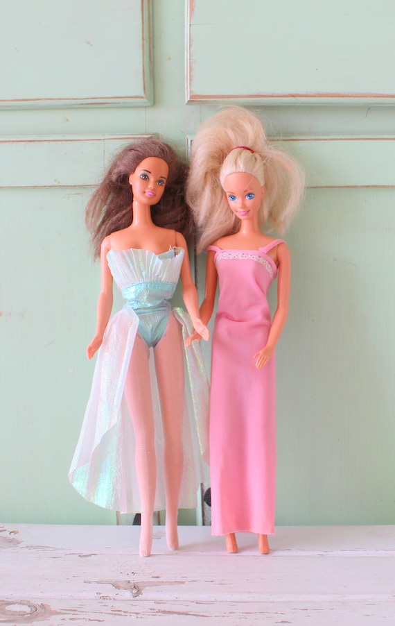 1960s barbie doll - canvaskum