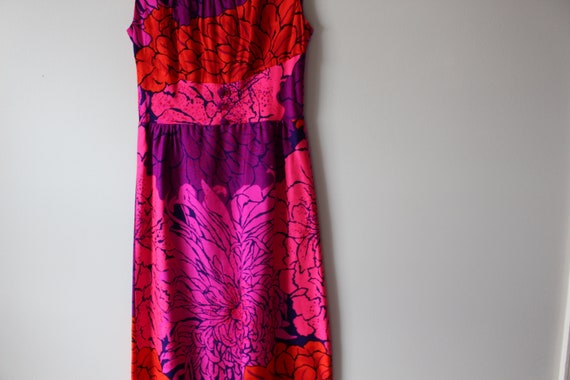 1970s Bright RETRO Chic FLORAL Dress...maxi dress… - image 4