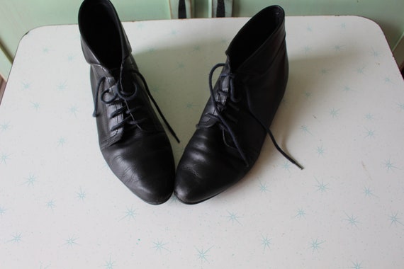 Vintage 9 AND COMPANY Black Leather Boots...size … - image 8