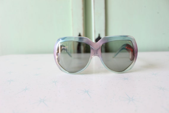 VINTAGE 1960s 70s Atomic Retro Sunglasses....eyew… - image 2