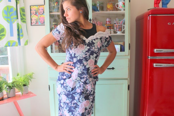 Vintage 90s Floral Lace Dress: Cottage Chic Retro Style