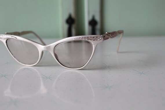 1950s 1960s Vintage CAT EYE Eye Glasses....USA. v… - image 5