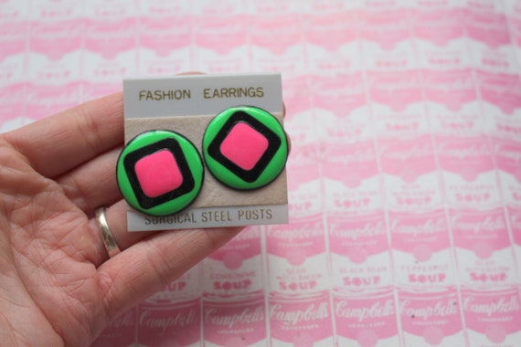 NOS 1980s Vintage NEON Pink Green Round Earrings.… - image 1