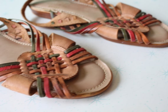 1980s HIPPIE SANDALS....size 10 womens...boho. hu… - image 5