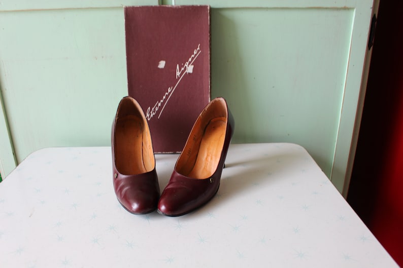 etienne aigner heels