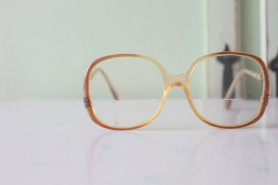 1960s Vintage MOD GIRL Glasses...rare. womens eyew