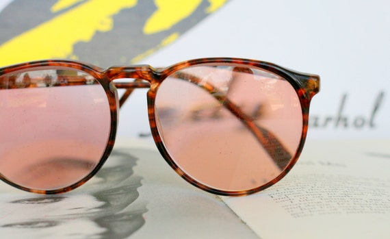 Vintage MOD GIRL Sunglasses...rare. womens eyewear