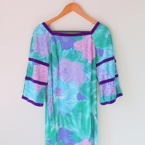 1970s Hawaiian Maxi Dress: Floral Silky Poly, Size Small/Medium