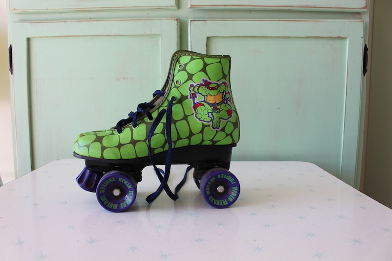 retro skates kitsch roller derby roller skates pacer kids retro rink master skating children 90s Vintage NINJA TURTLE SKATES...rad