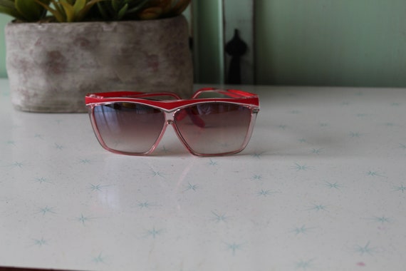 Vintage Flat Top Mod Taiwan ROC 1980s Sunglasses.… - image 2