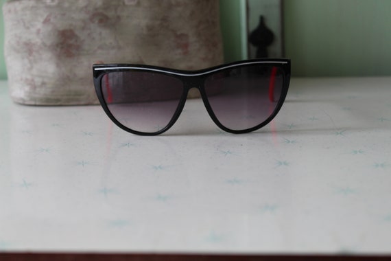 SALE//// Vintage 1980s Unisex Sunglasses....black… - image 2