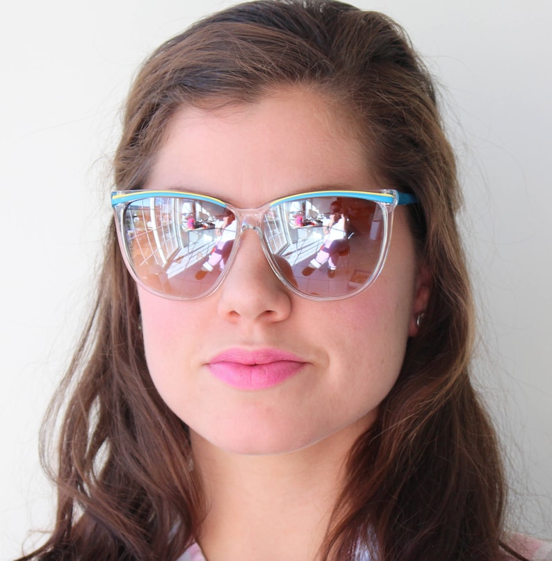 big lens disco 1970s DESIGNER Blue Sunglasses..twiggy jackie o deadstock woodstock made in taiwan funky hippie rare ladies mod