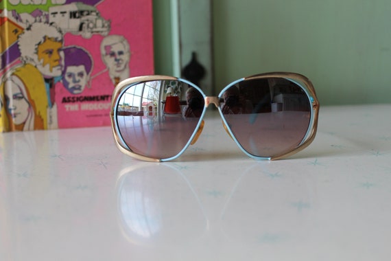 Vintage 1980s New Old Stock Mirror Sunglasses....… - image 2