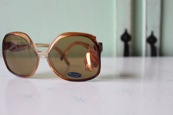 1970s MOD GIRL Sunglasses..twiggy. womens eyewear… - image 5