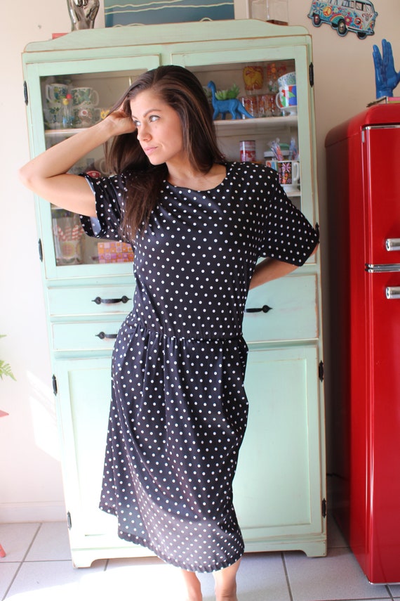 1980s POLKA DOTS Black and White Dress....size me… - image 3