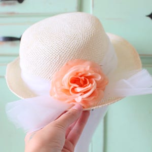 Vintage Wedding Peach Flower Hat...straw hat. church. pink. summer. spring. easter. wedding. bride. costume. 1980s. rose. tulle