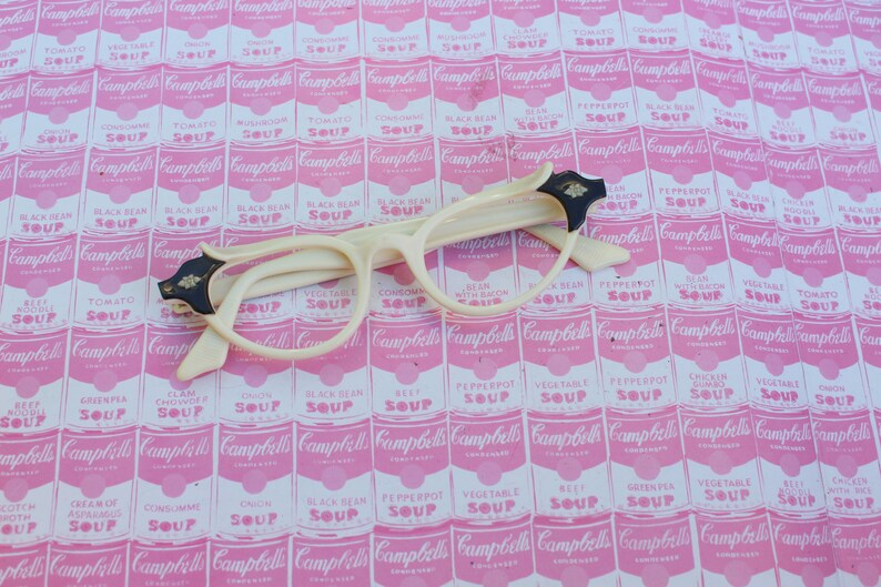 1950s 1960s Cat Eye Glasses...vintage eyewear. fancy. cateye. 1960s accessories. aluminum. twiggy. designer. 1950s. rare. gogo. gems. atomic newest