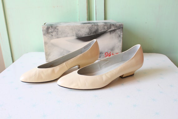 Vintage 9 WEST Cream Leather Heels....size 9 - Etsy Israel