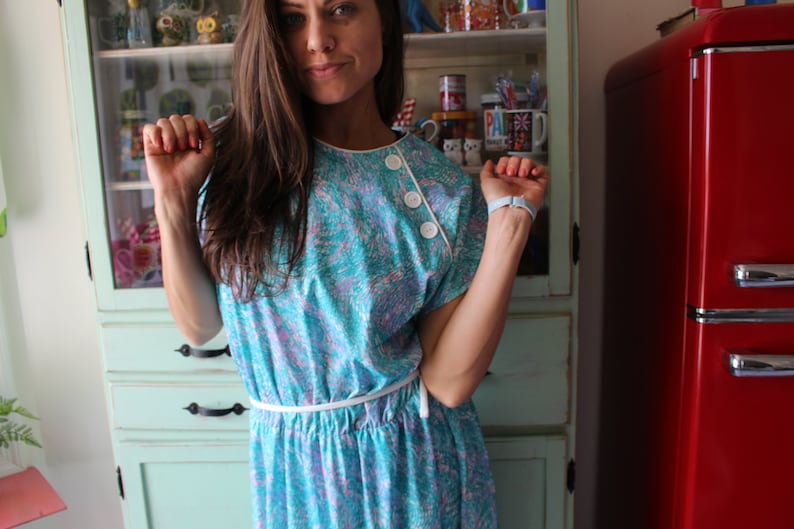 groovy white geometric groovy Vintage MOD GIRL Dress....size large womens...mint dress 70s dress sea green twiggy 60s dress pink