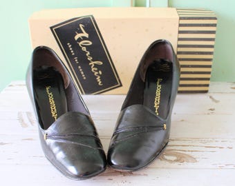 1960s Fancy Loafer Heels..size 6.5 womens...pumps. shoes. glam. fancy. retro. mod. black heels. elegant. lady. loafer heels