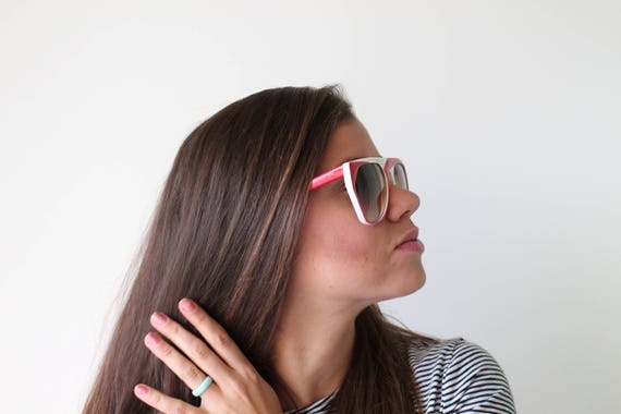 1980s Oversized Sunglasses: Red & White Mod Party… - image 2