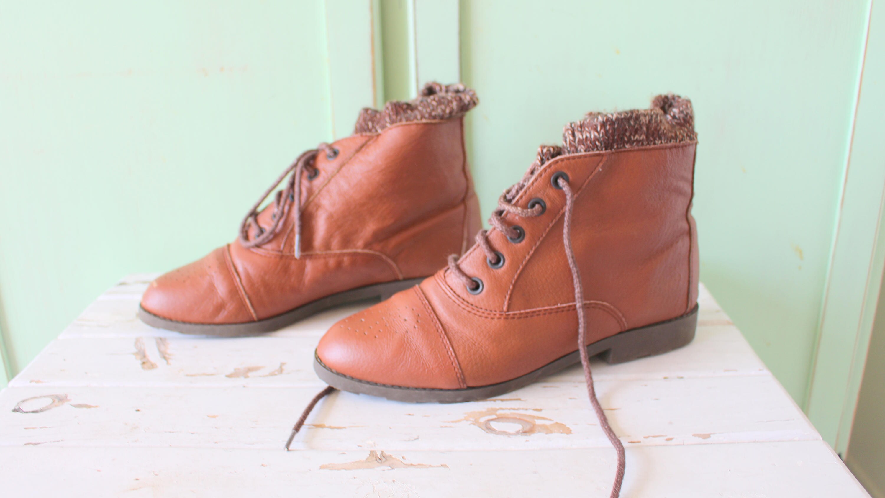 hipster brown boots