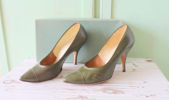Buy Forever 21 Women's Olive Green Ankle Strap Stilettos for Women at Best  Price @ Tata CLiQ