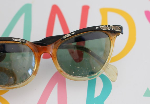 1950s 1960s Vintage CAT EYE Sunglasses..vintage e… - image 1