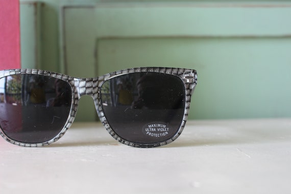 Vintage Hipster Silver Sunglasses...rare. womens … - image 3