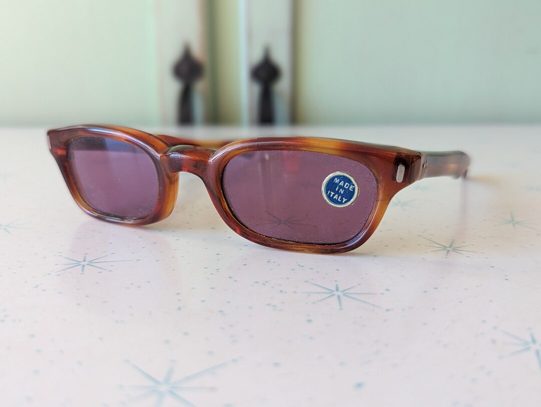 Vintage Italian Sunglasses: 70s-80s Square Lens, Tinted  display picture 1