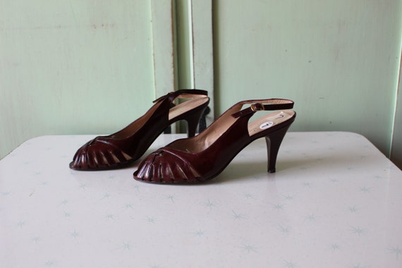 1960s Pappagallo Red Sling Back Peep Toed Heels.s… - image 5
