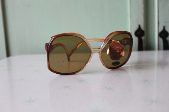 1970s MOD GIRL Sunglasses..twiggy. womens eyewear… - image 2
