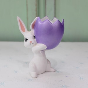 Vintage Bunny Rabbit Figurine: Kitsch 80s Home Decor