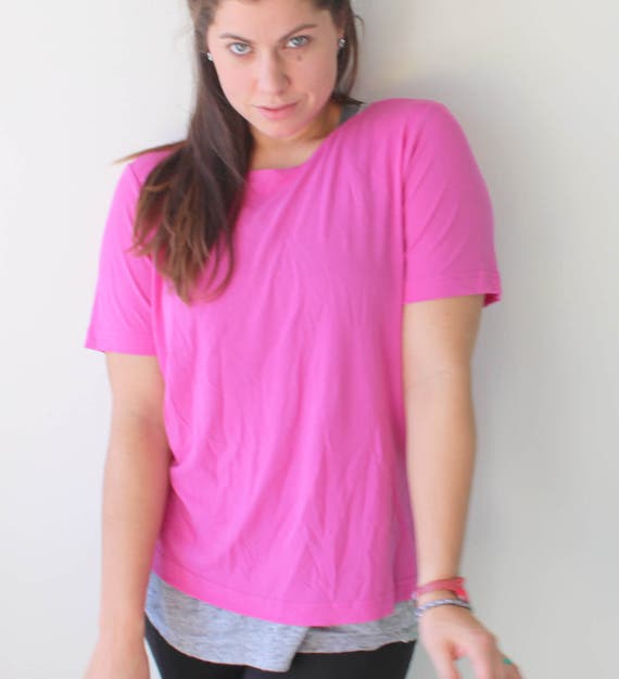 Vintage PINK Blouse..fushia. tee. womens. pink. mo