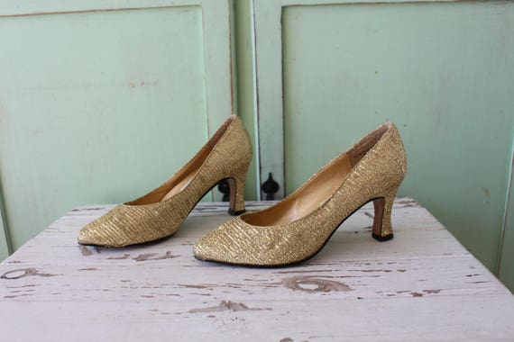 SALE//// 1980s GOLD GLAM Fancy Heels..size 6 wome… - image 2