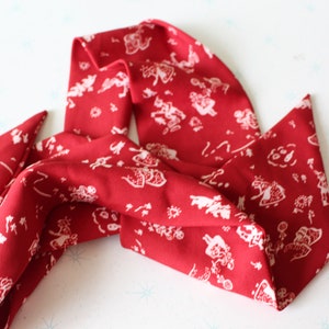 1970s Vintage Mid Century Scarf.......girl. burgundy. retro scarf. mod. twiggy. head. neck. groovy. disco. gogo. cranberry. indie. fancy