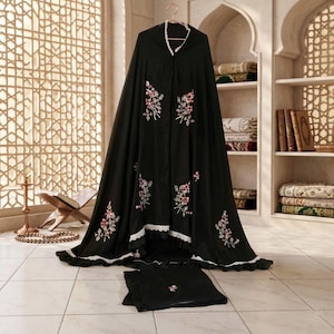 手刺繍ジャスミン・ムケナ – レーヨンコットン製女性用祈祷ローブ