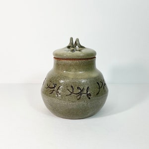 Vintage 7&quot; Neutral Handmade Studio Pottery Lidded Canister // Decorative Jar // Storage Jar // Unique Design // Art Pottery