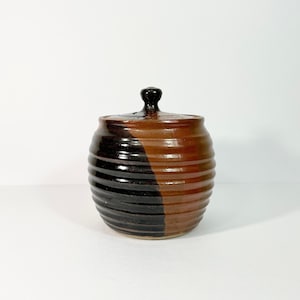 Vintage 8&quot; Brown Handmade Ridged Studio Pottery Lidded Canister // Decorative Jar // Storage Jar // Unique Design // Art Pottery