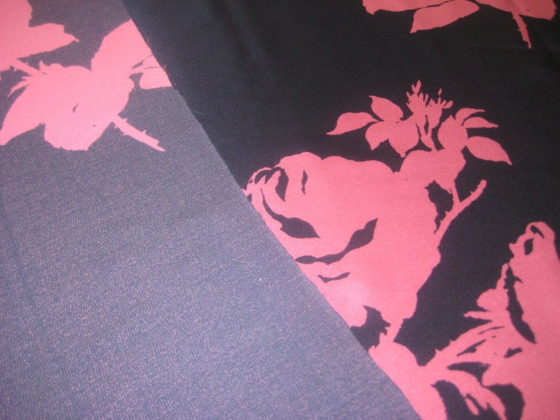 100/% SILK CHARMEUSE Fabric Print Navy Hot Pink Floral Bouquet Design 54 Wide Bt The Yard