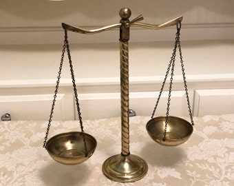 Antique Brass Jewellery Balance Scale with Velvet Box /& Complete Weight Decor