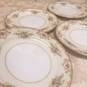 Very Rare Noritake 581 Dinner Plates Serves 4 People Dinner Plates US Design Fernand Green And Yellow With Gold Rim Wide Design Marked M