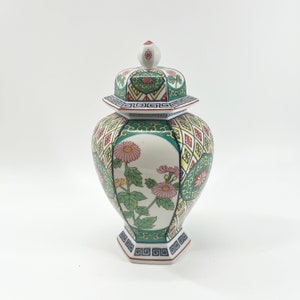 Bright China Urn Classic Design Urn Elegant Urn Home Family Urn Clean Inside And Out With White Glaze Over Clay