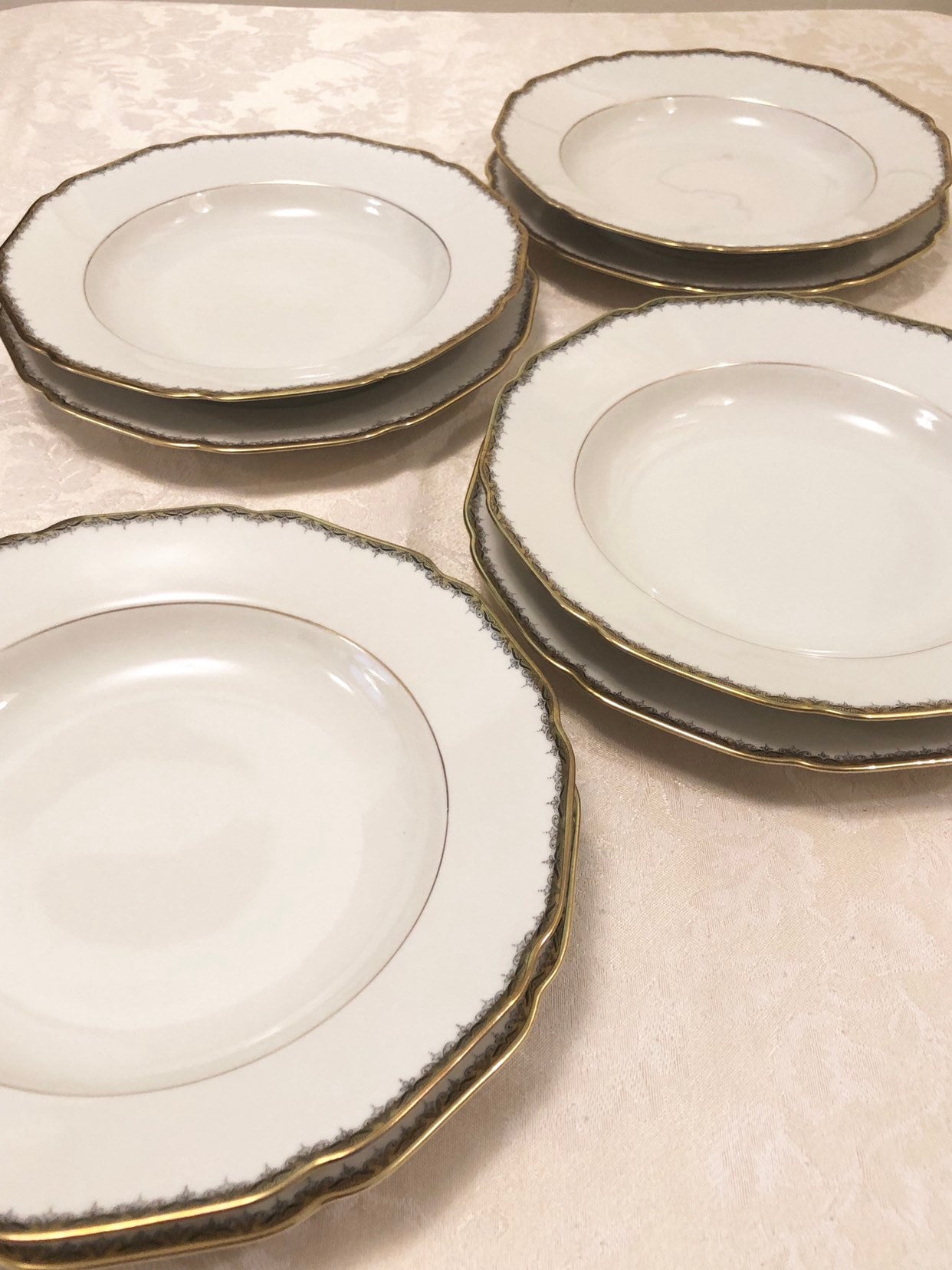 18 CM 14 Aelteste Hutschenreuther Hohenberg Germany Dinner Plates